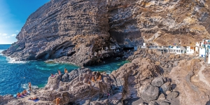 Poris de Candelaria cave houses